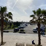 Atlantic Lodge, 1ª Linha De Praia! Апартаменты *