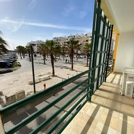 Atlantic Lodge, 1ª Linha De Praia!